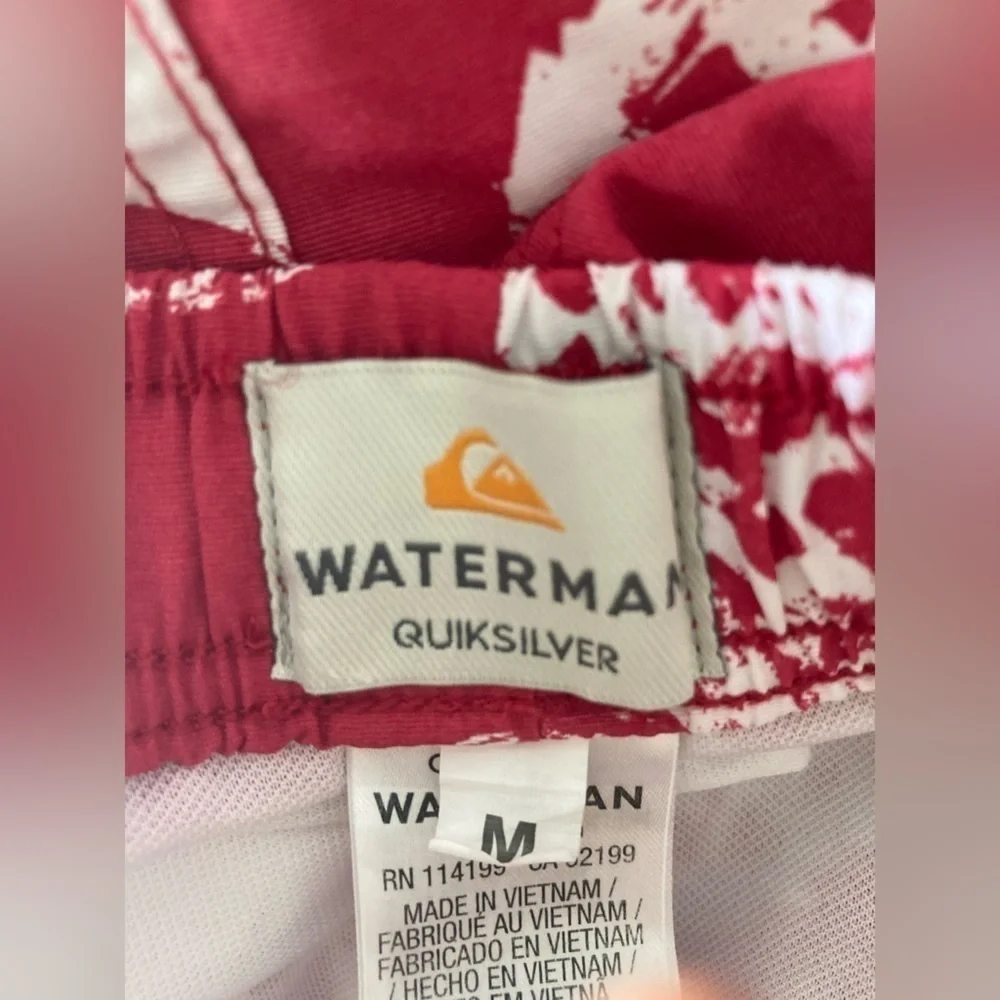 QUICKSILVER Waterman red pineapple swim trunks board shorts Medium lined - Picture 6 of 9